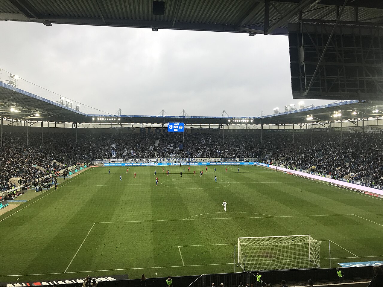 Các cầu thủ thi đấu tại 2. Bundesliga