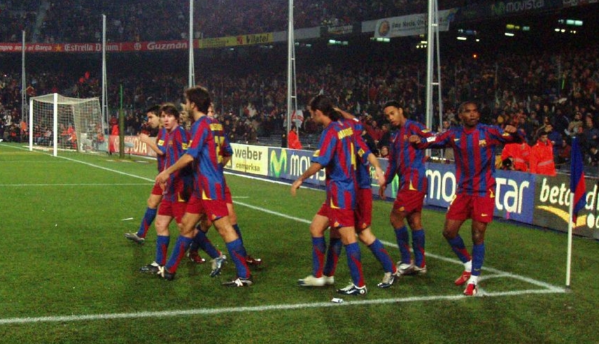Đội hình FC Barcelona trước trận đấu tại Camp Nou năm 2005