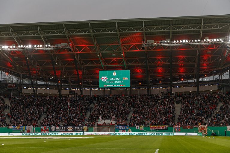 Không khí một trận đấu thuộc DFB-Pokal