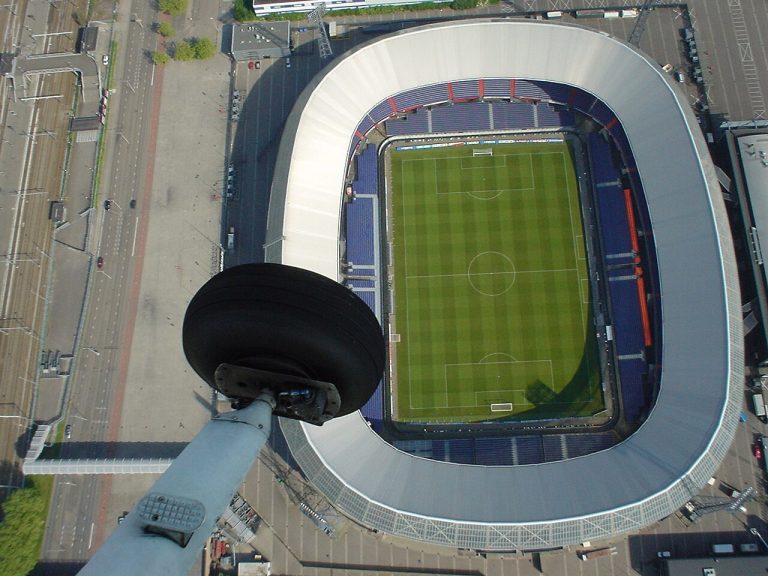 Toàn cảnh sân De Kuip tại Rotterdam của giải Eredivisie
