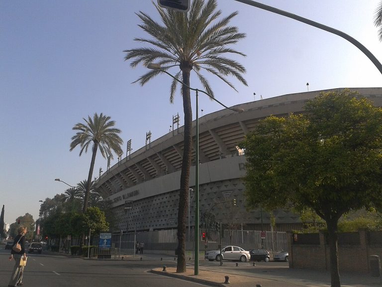 Toàn cảnh Estadio Benito Villamarín, sân nhà của Real Betis
