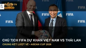 Chủ tịch FIFA Gianni Infantino cùng lãnh đạo VFF trong ảnh tư liệu